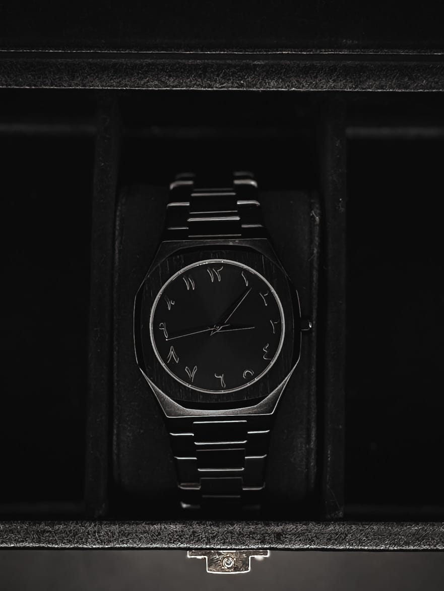 Premium Black Aura Stainless Steel Waterproof Watch – Original Design