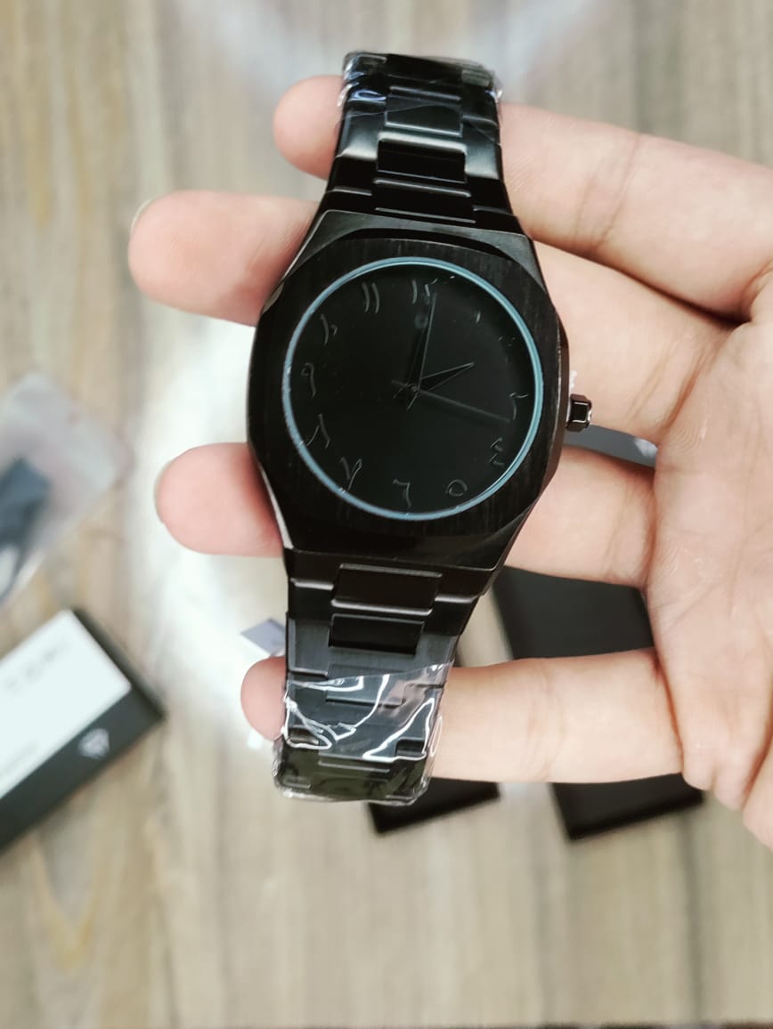 Premium Black Aura Stainless Steel Waterproof Watch – Original Design